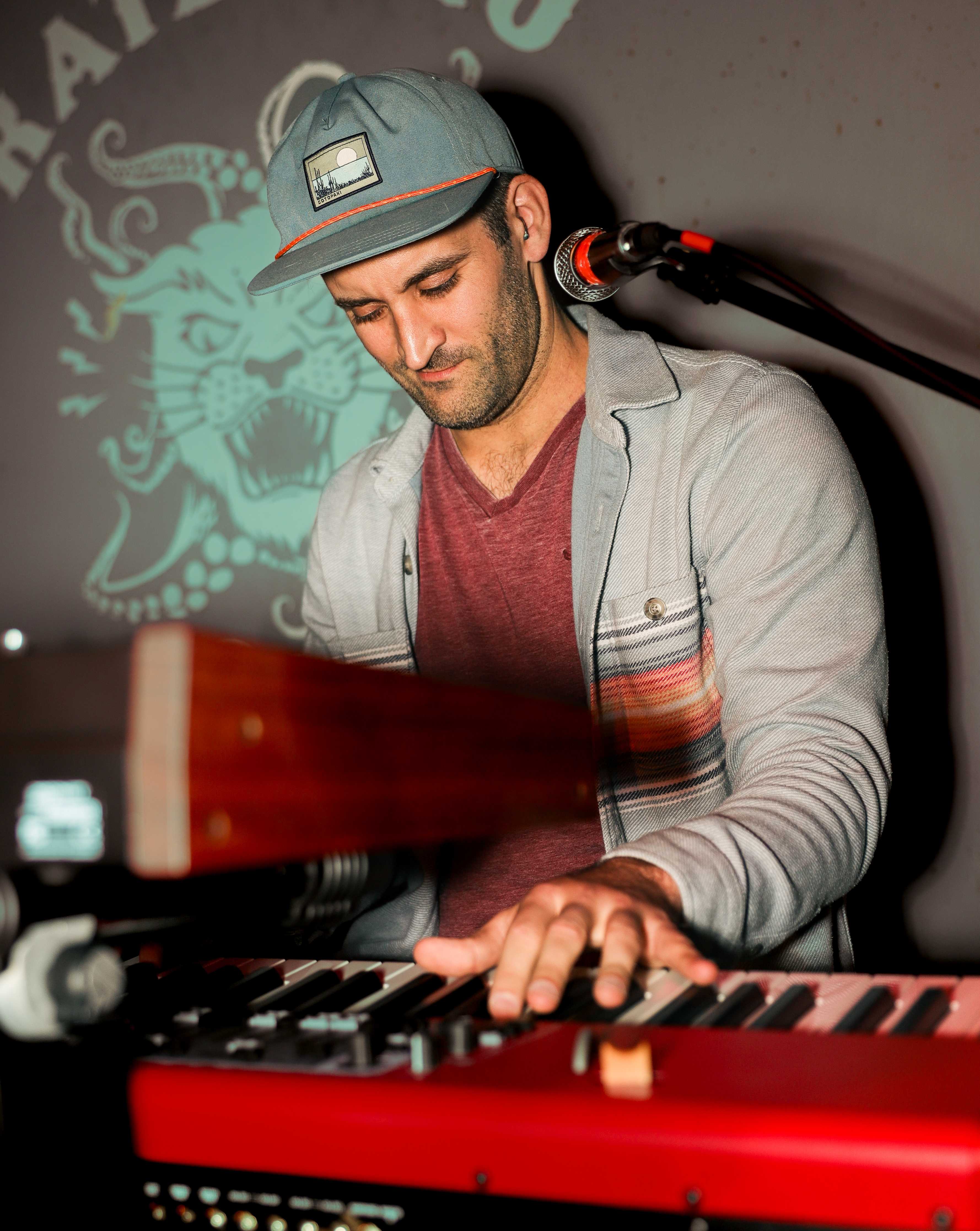 Nick Tiberi performing on keyboards at 222 Ormsby in Pittsburgh, Pennsylvania.
